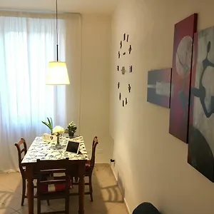 New Alex Home. Al Teatro. Apartament